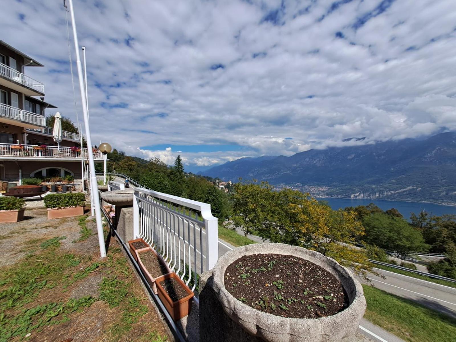 Provinciale 79 Hotel Magreglio Exterior foto