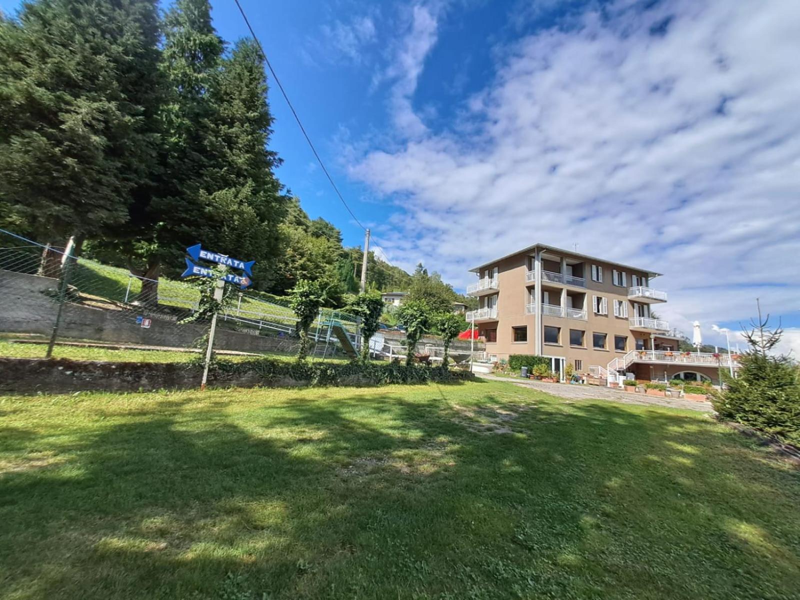 Provinciale 79 Hotel Magreglio Exterior foto